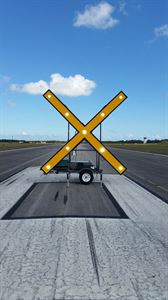 Picture of NAC LIGHTED LED (VISUAL AID)  TEMPORARY RUNWAY CLOSURE MARKER   US Patent No. D704,084 : CA Des. Pat. 162299 